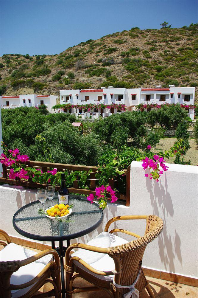 Astron Hotel