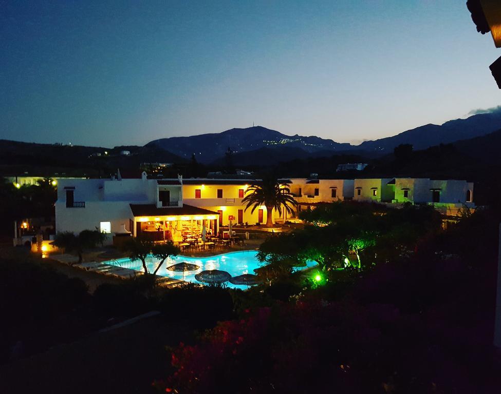 Astron Hotel 3*